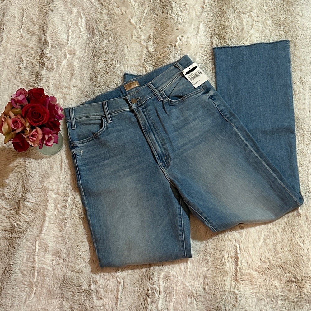 🔥MOTHER Denim The Hustler Ankle Fray Jeans in Thrilling Shots🔥 - Picture 2 of 8